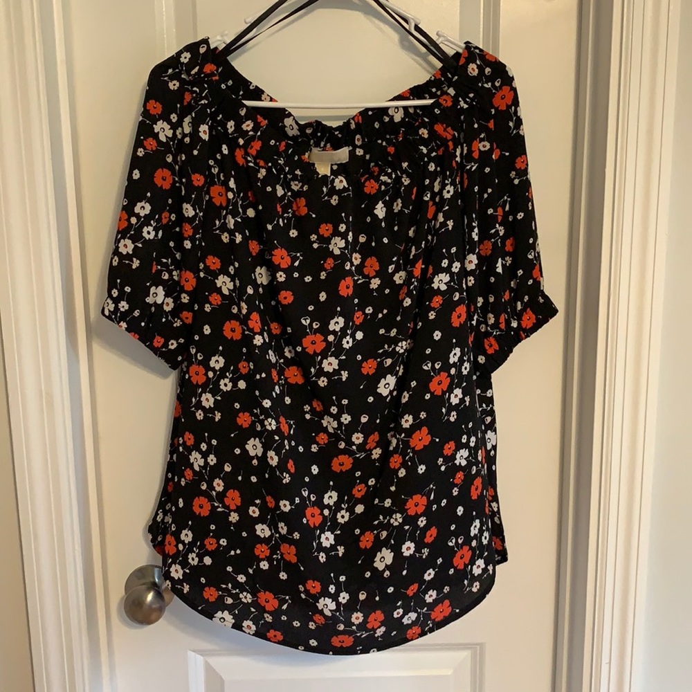 Off the shoulders top